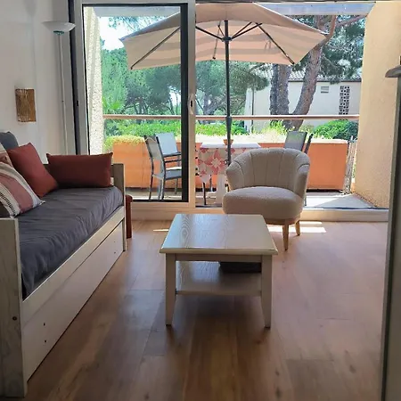 St Cyprien Golf Avec Terrasse Et Piscine شقة *